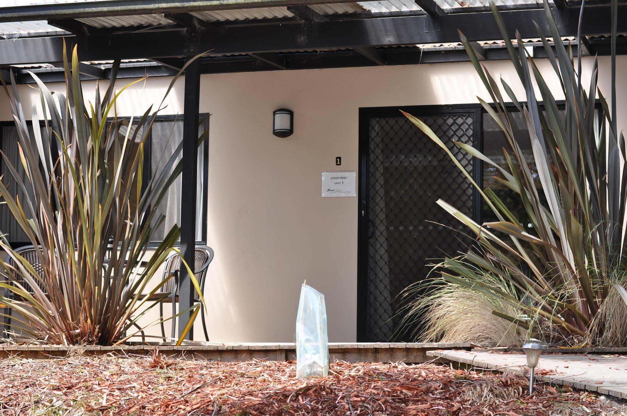 Oyster Cove Chalet Kettering Exterior photo