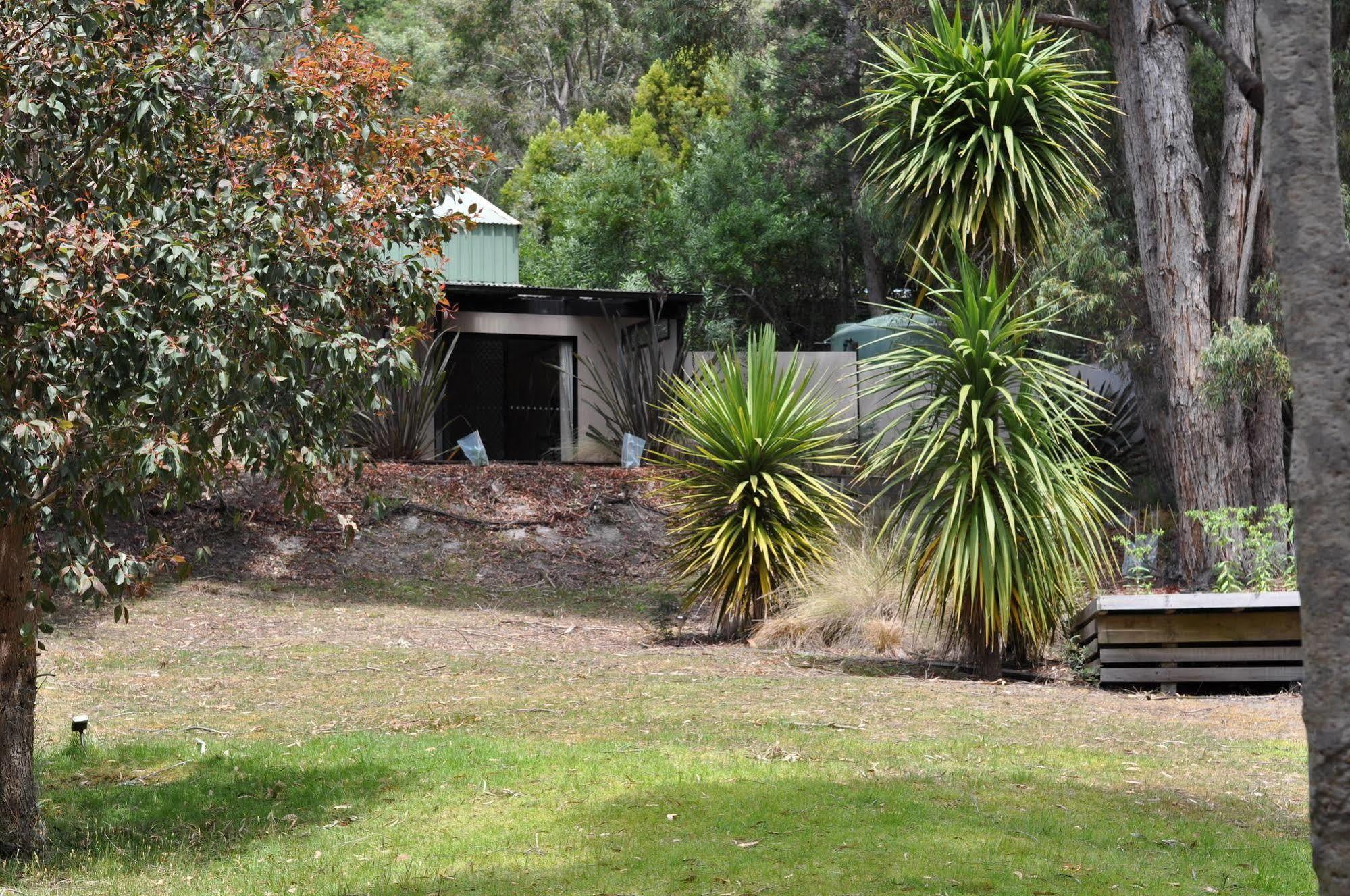 Oyster Cove Chalet Kettering Exterior photo